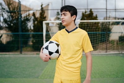 متى موعد قرعة دوري أبطال أوروبا 2025 دور 16؟
